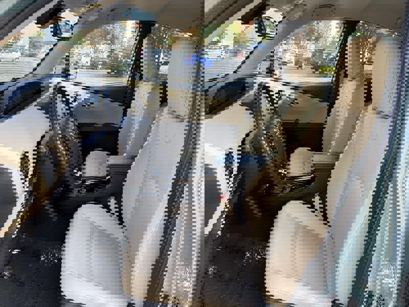 Used 2021 Toyota Prius L Eco image 24