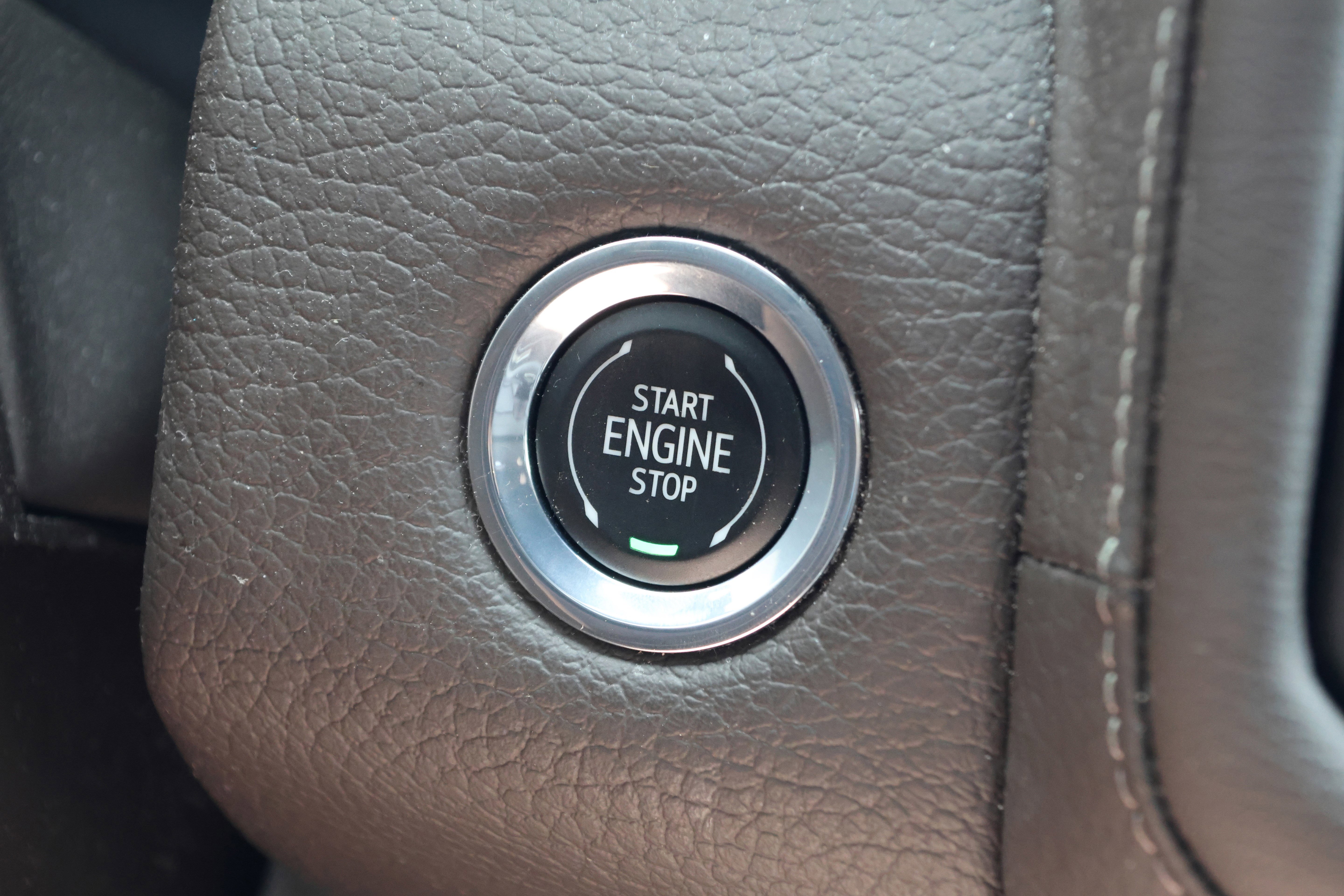 Used 2023 GMC Yukon XL Denali AWD/4WD image 23