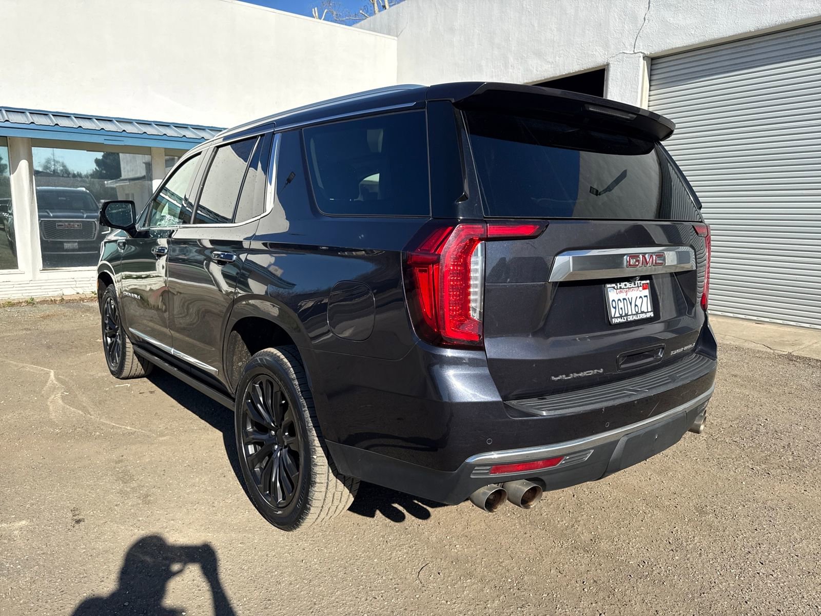 Used 2023 GMC Yukon Denali image 3