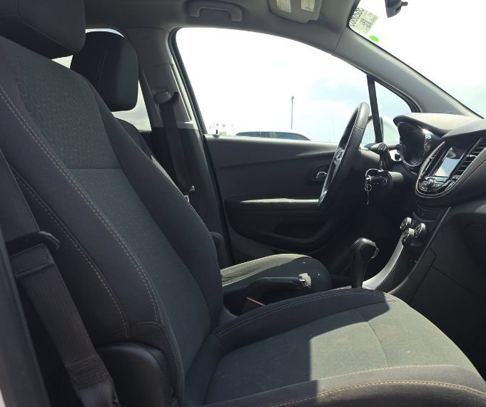Used 2019 Chevrolet Trax LS w/ Tint and Cruise Package AWD/4WD image 31