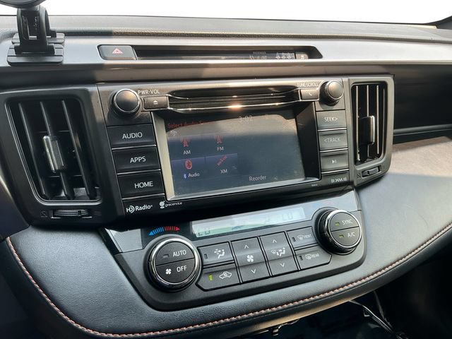Used 2018 Toyota RAV4 SE AWD/4WD image 21