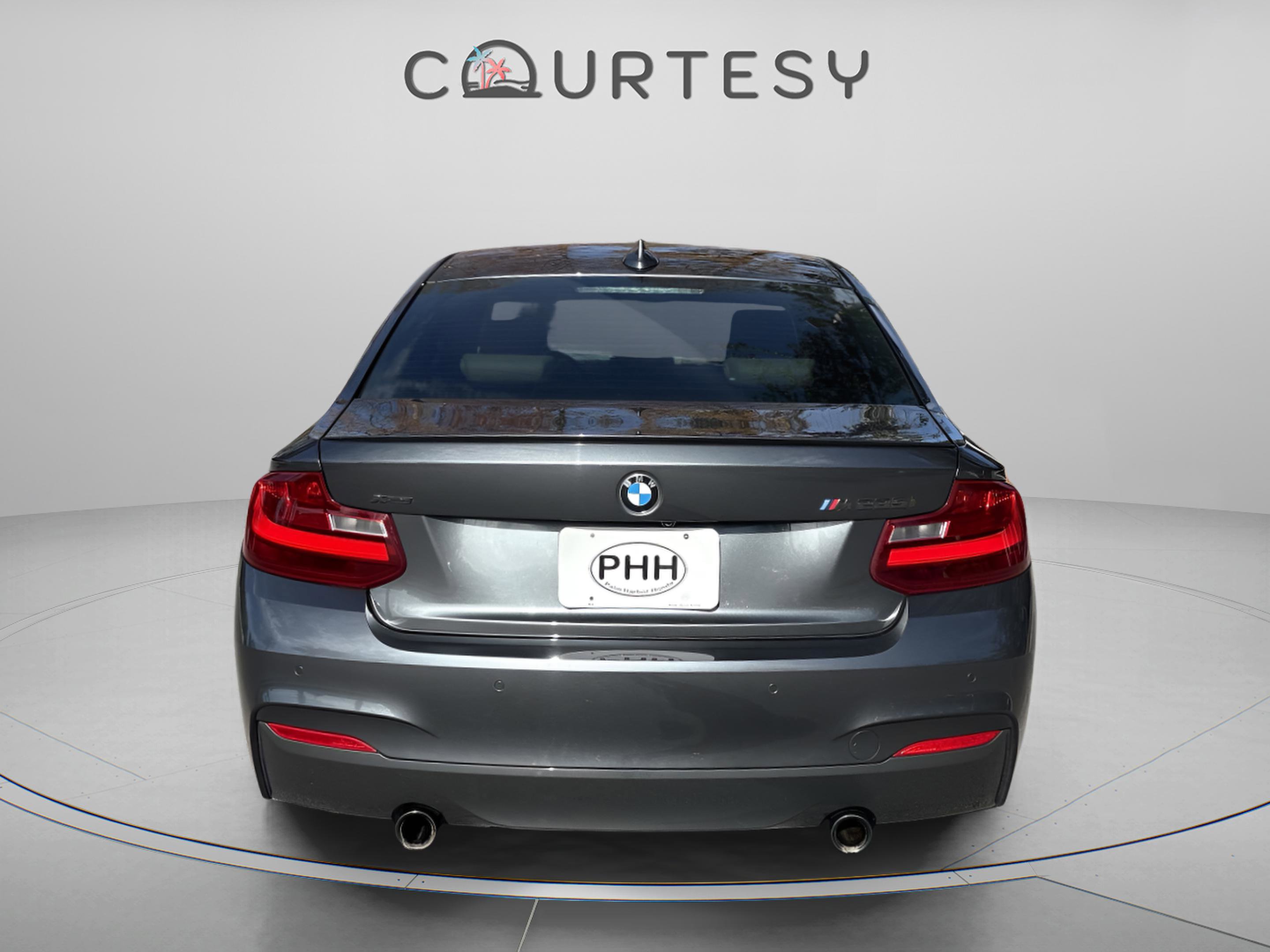 Used 2015 BMW M235i xDrive Coupe image 6