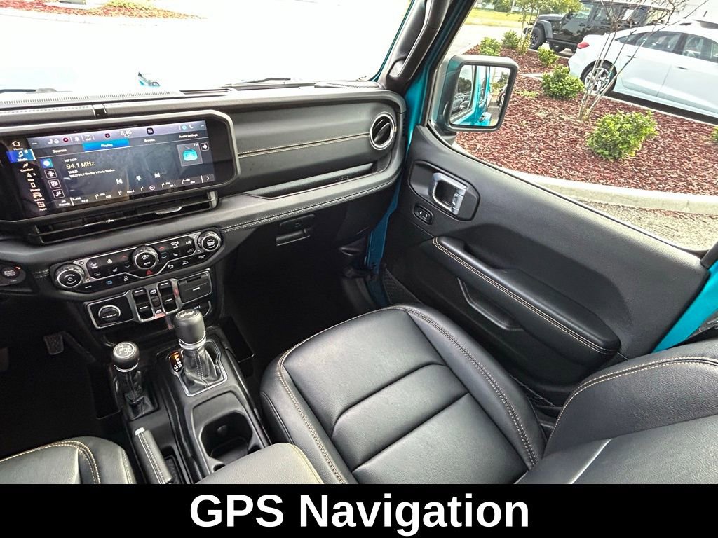 Used 2024 Jeep Wrangler Unlimited Sahara w/ Technology Group AWD/4WD image 11