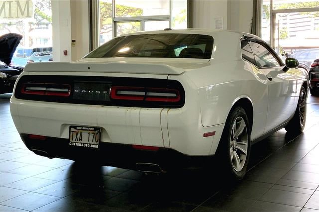Used 2019 Dodge Challenger SXT image 6