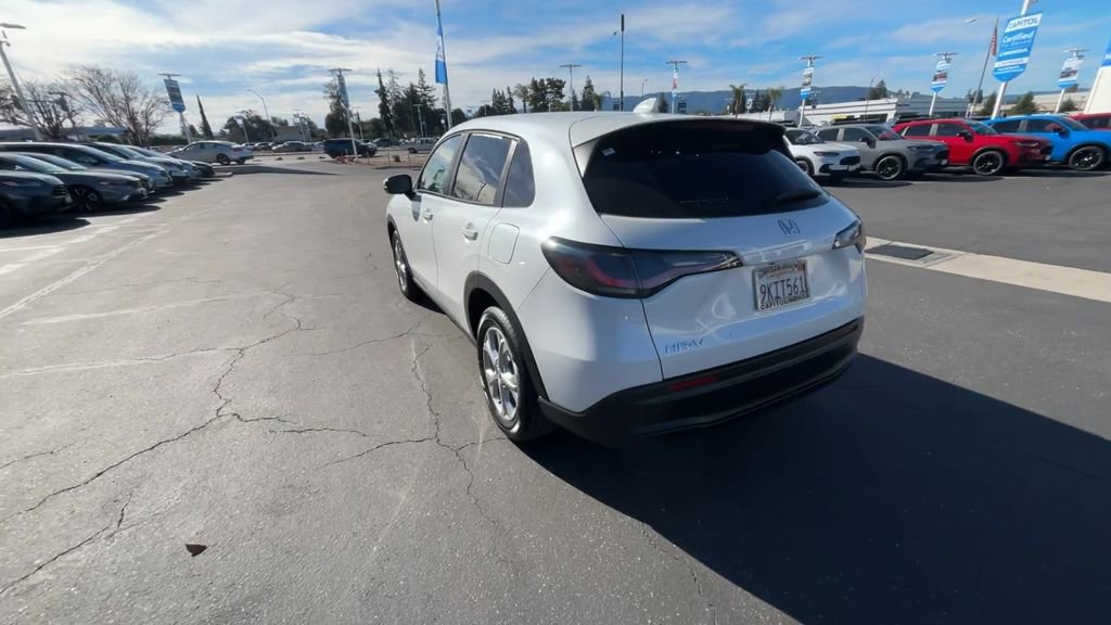 Certified 2024 Honda HR-V LX image 7