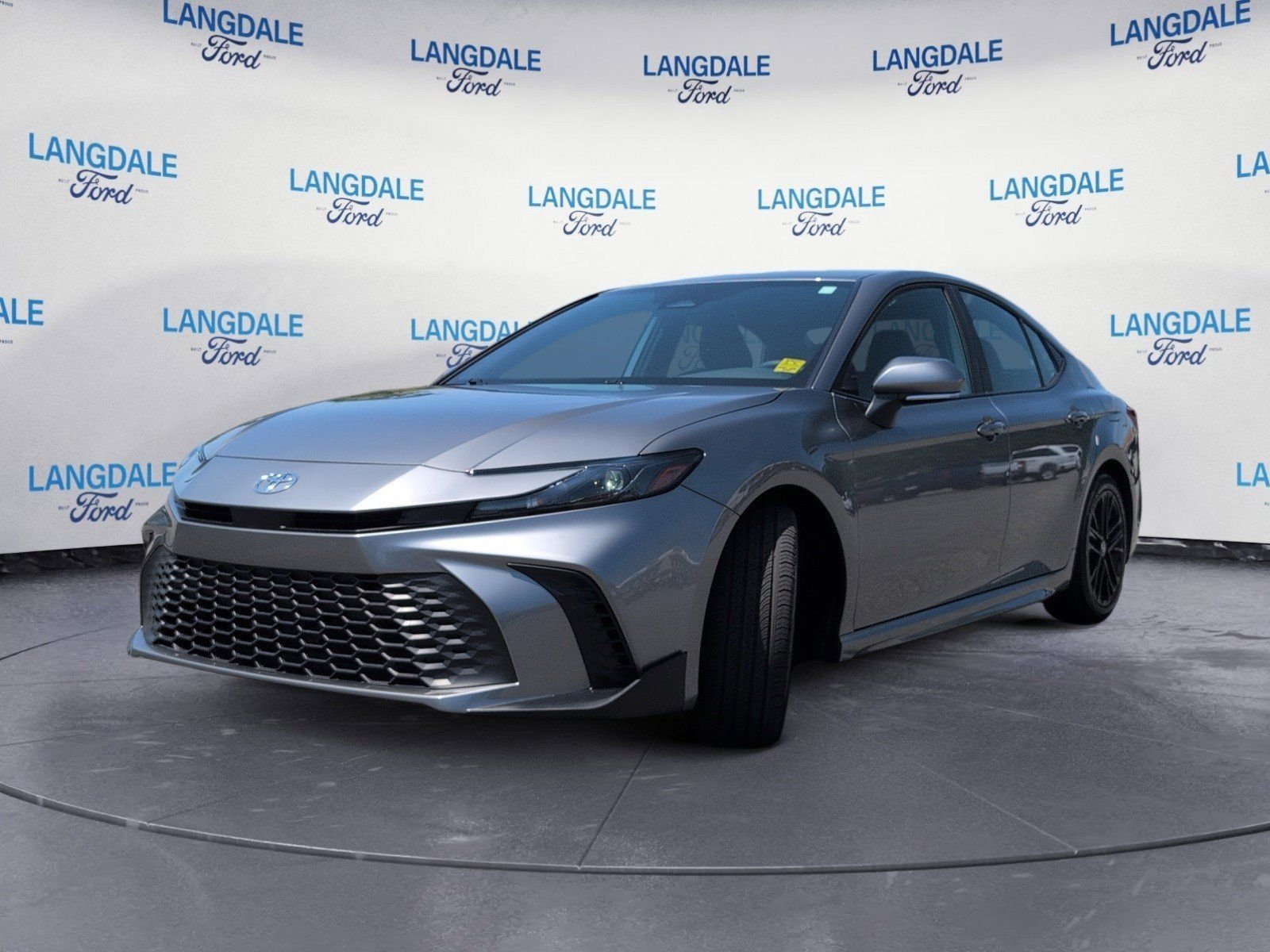 Used 2026 Toyota Camry SE FWD image 11