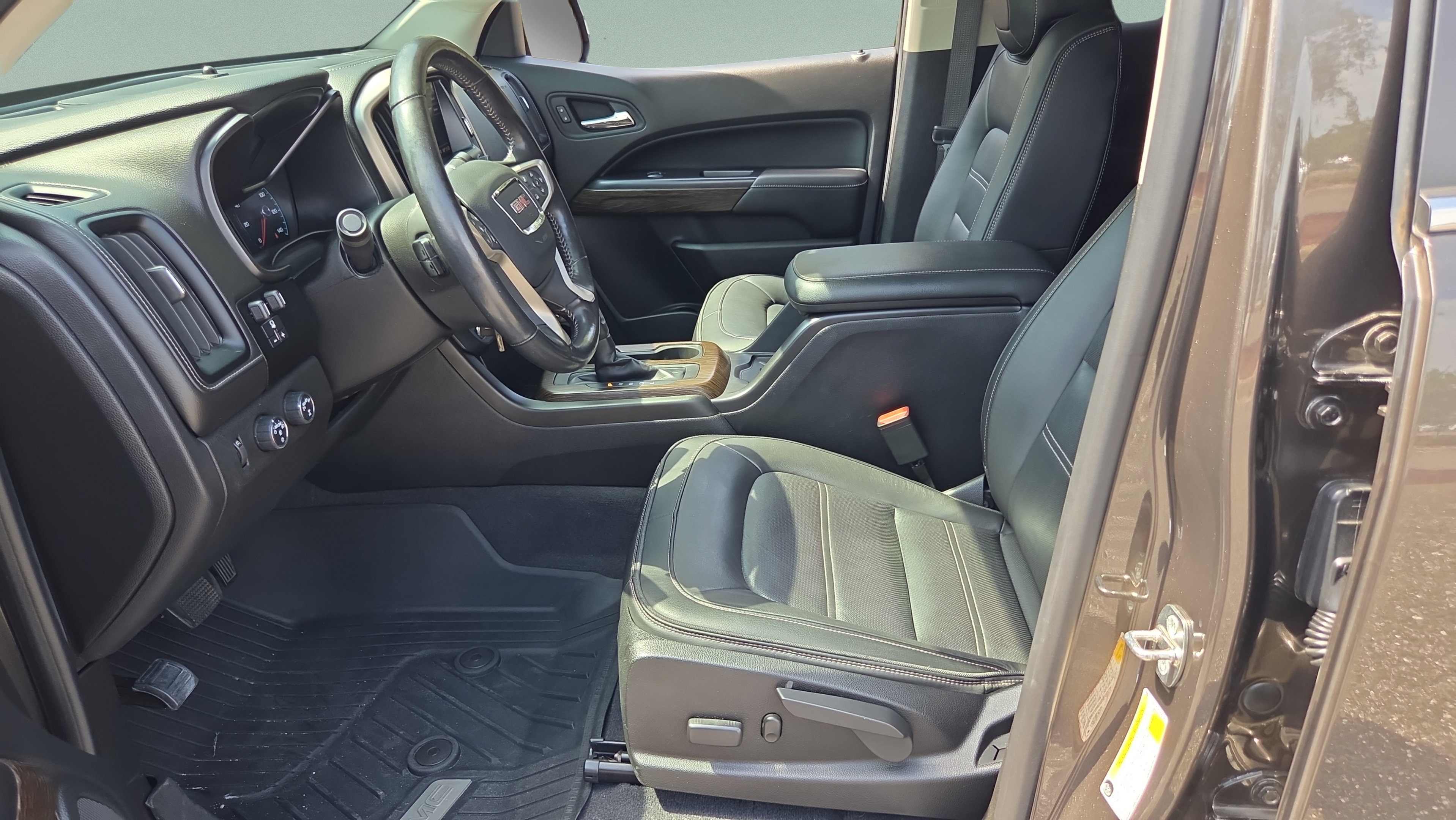 Certified 2019 GMC Canyon Denali AWD/4WD image 9