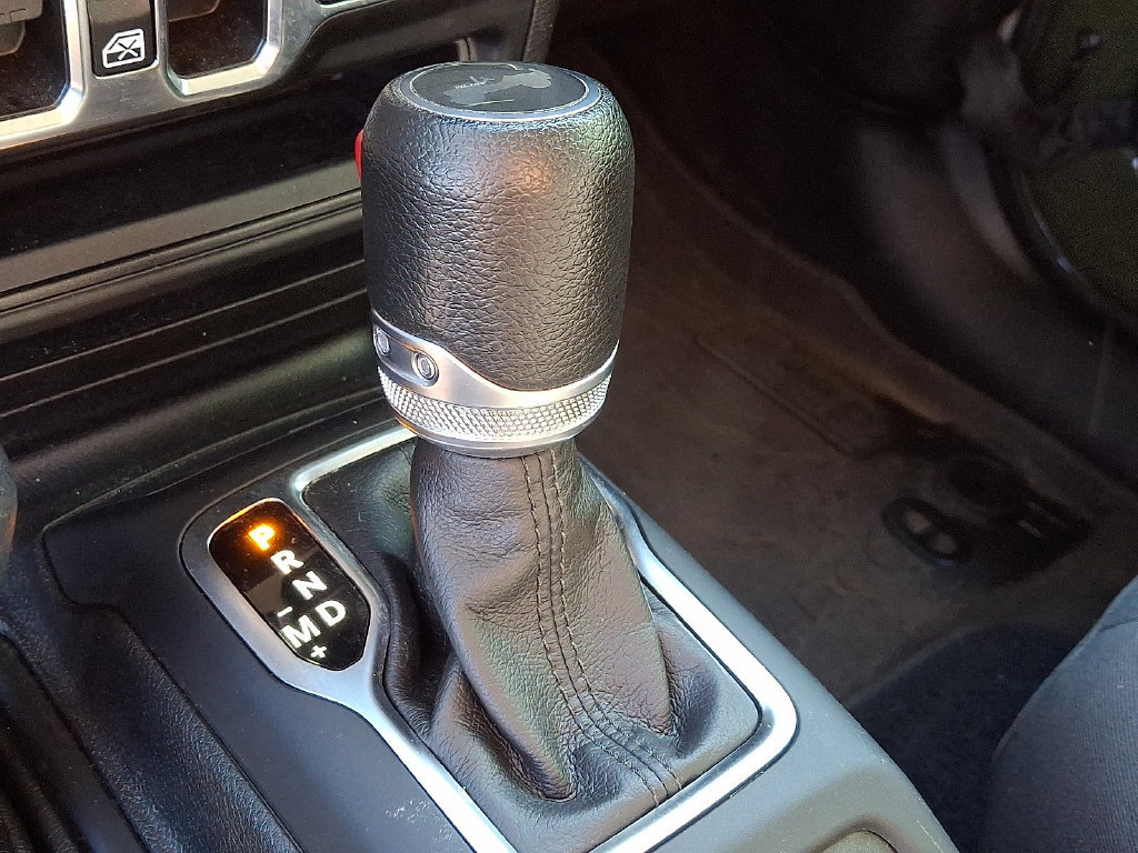 Used 2023 Jeep Wrangler Unlimited w/ Cold Weather Group AWD/4WD image 15