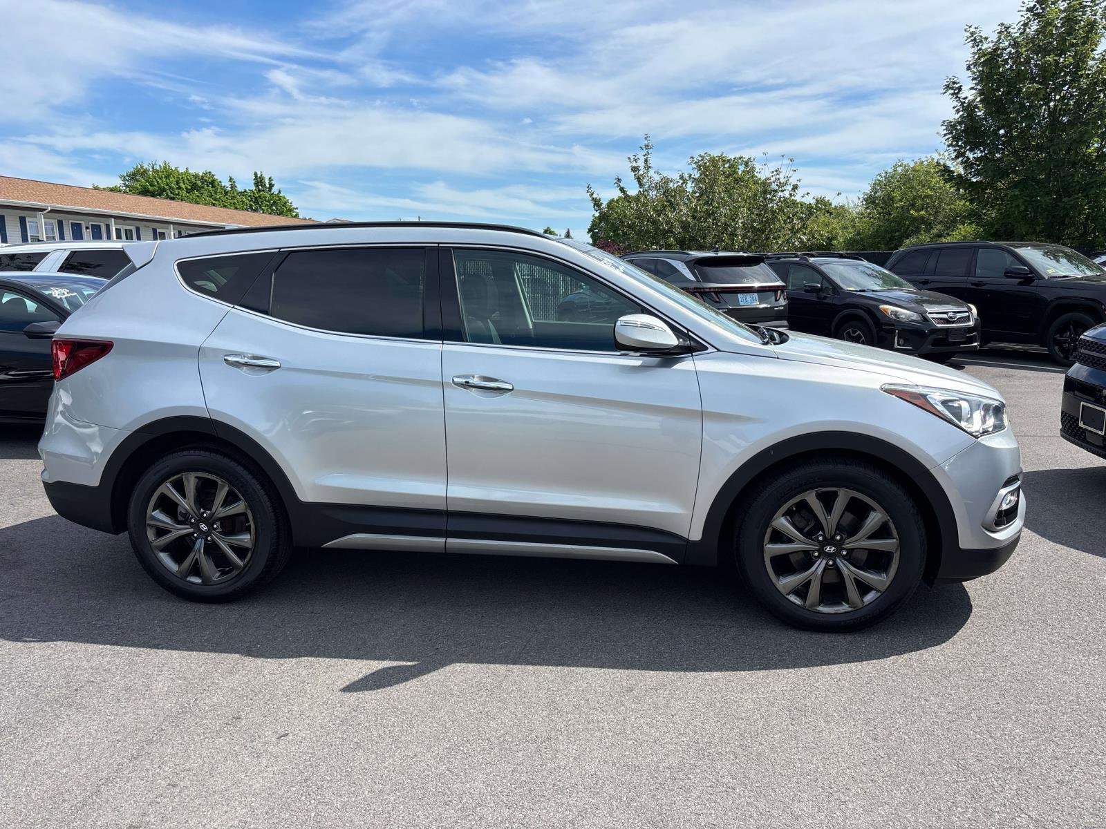 Used 2018 Hyundai Santa Fe Sport w/ 2.0T Ultimate Tech Package 05 AWD/4WD image 4