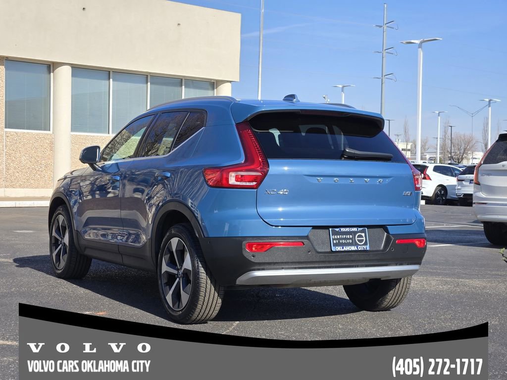 Certified 2025 Volvo XC40 B5 Plus image 4