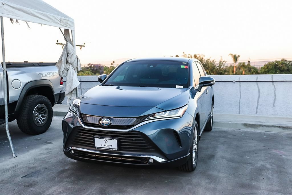 Used 2022 Toyota Venza Limited AWD/4WD image 4