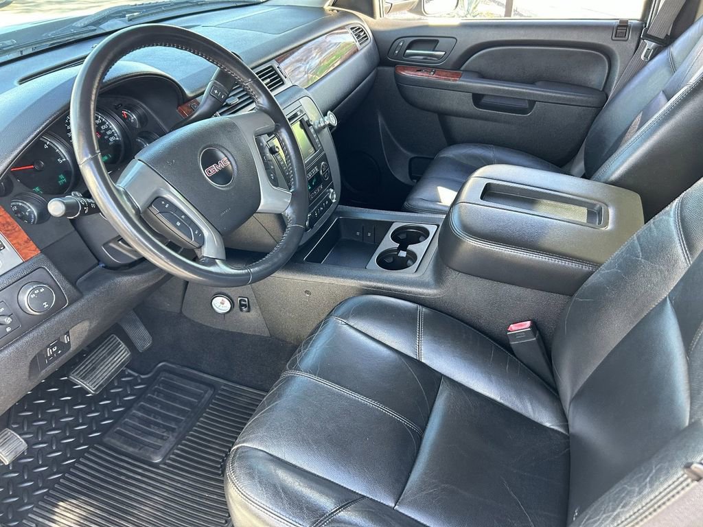 Used 2011 GMC Sierra 3500 SLT w/ SLT Convenience Package image 17
