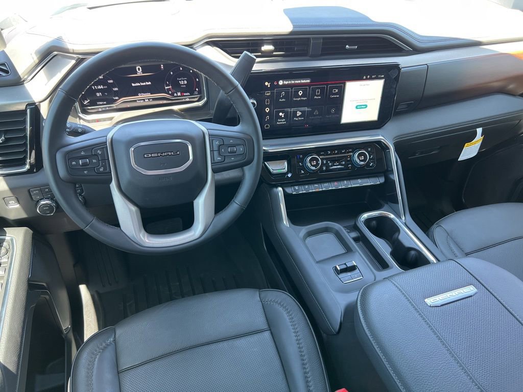 Used 2025 GMC Sierra 3500 Denali w/ Technology Package AWD/4WD image 13
