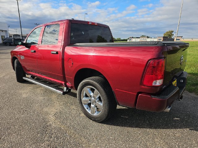 Used 2019 RAM 1500 Express w/ Express Value Package AWD/4WD image 3