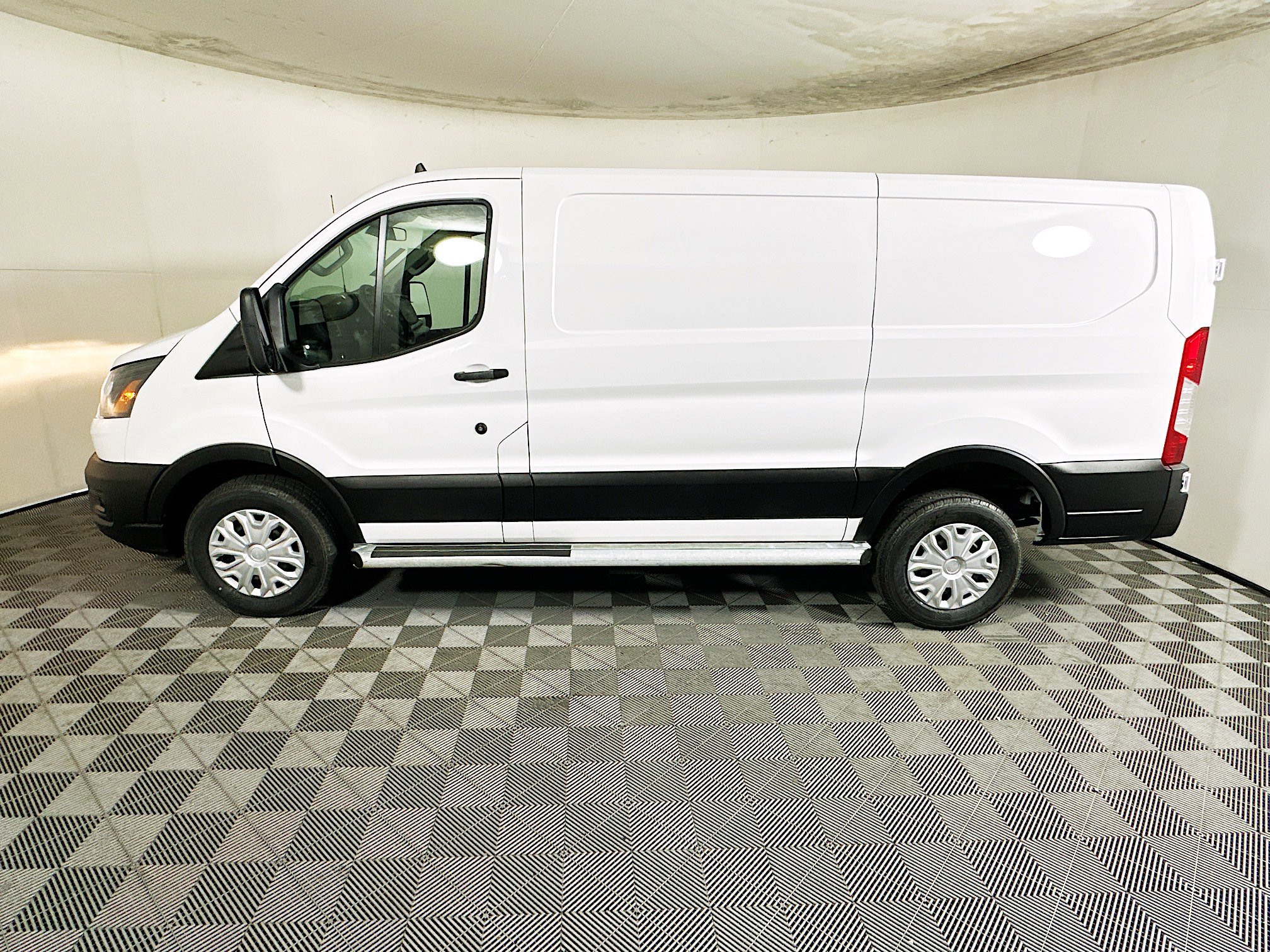 Used 2024 Ford Transit 250 Low Roof w/ Exterior Upgrade Package image 6