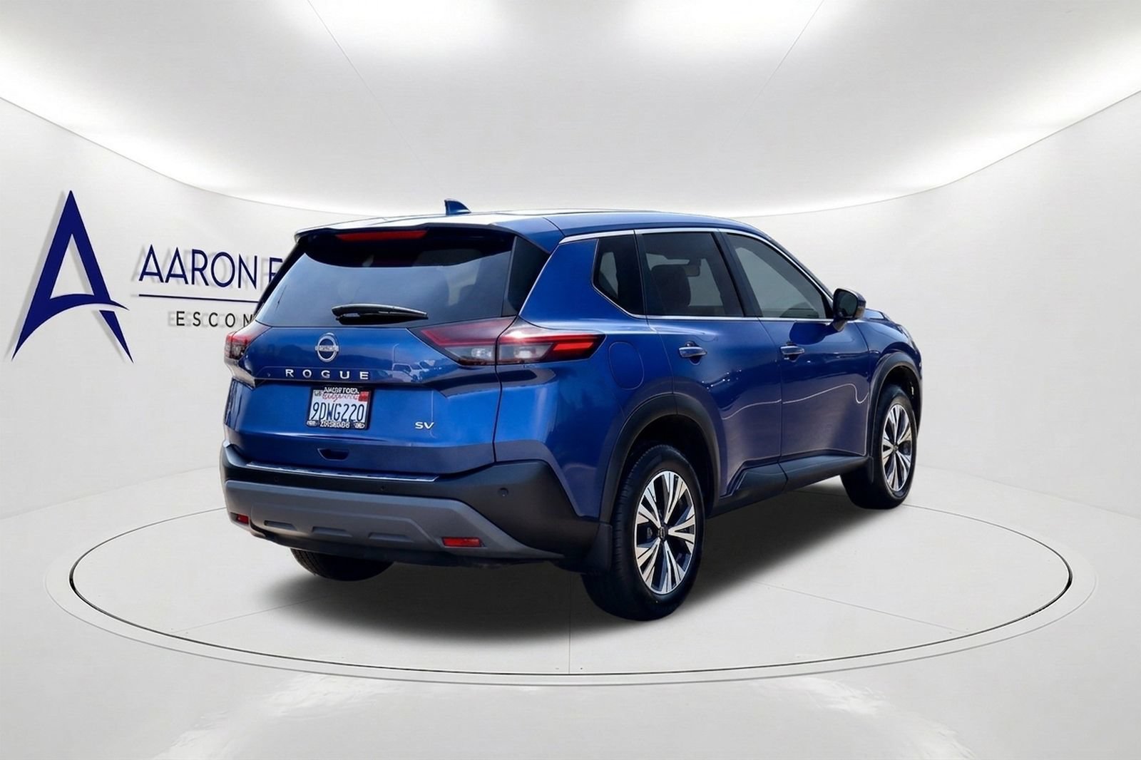 Used 2023 Nissan Rogue SV FWD image 4