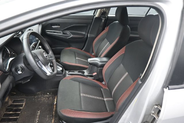 Used 2024 Nissan Versa SR FWD image 22