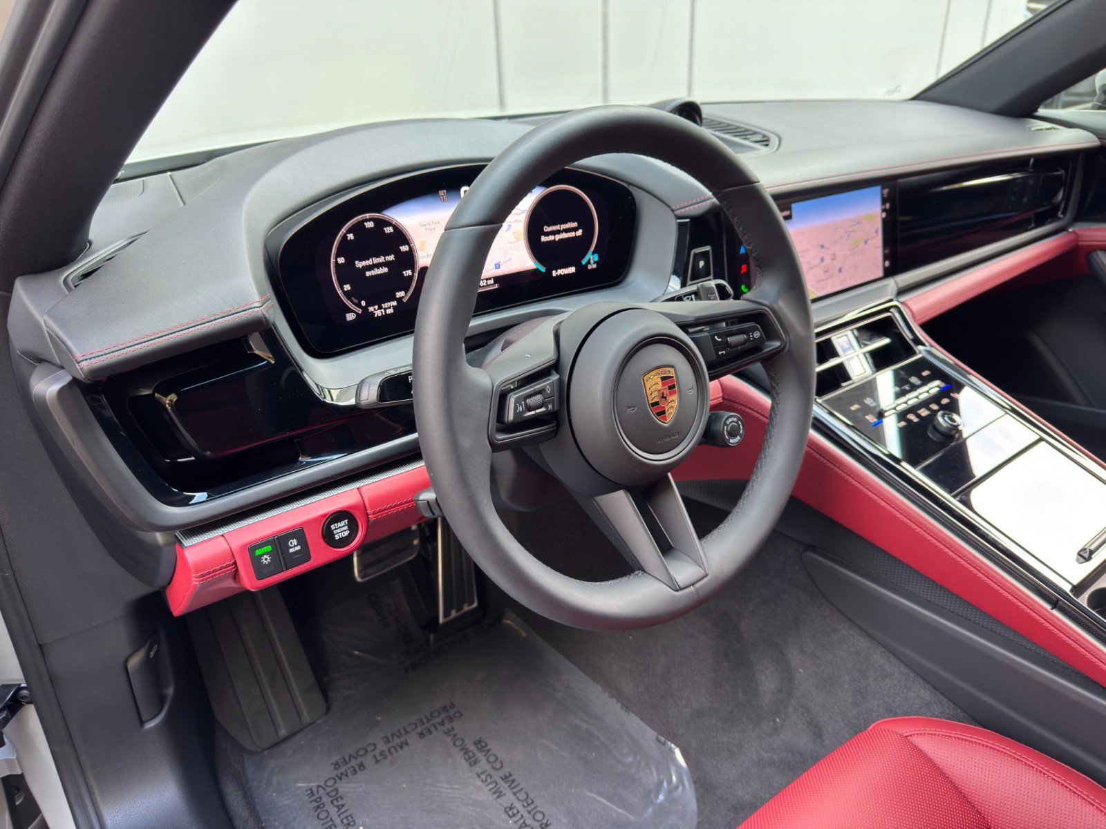 Used 2025 Porsche Panamera 4S w/ Premium Package image 14