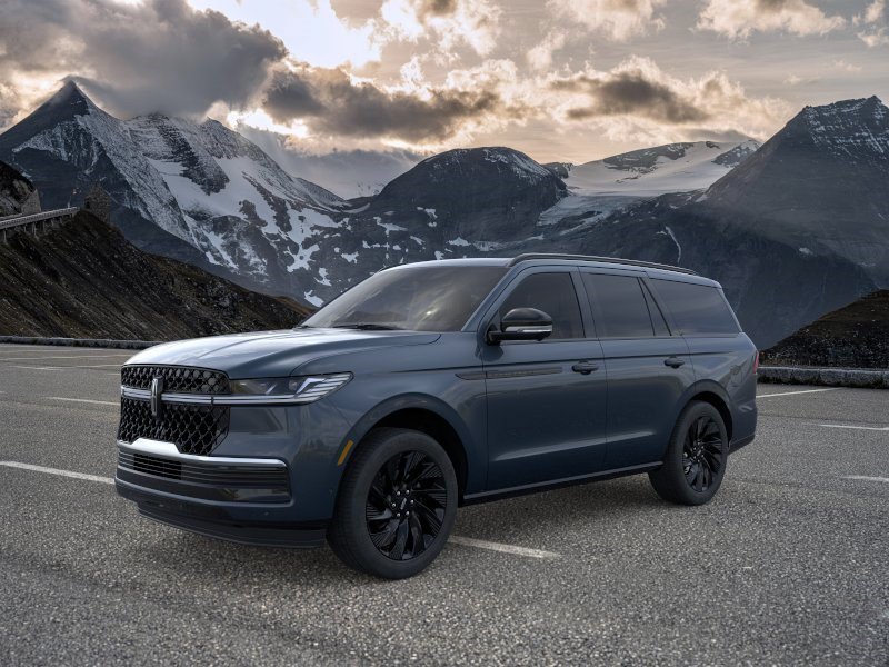 New 2026 Lincoln Navigator Reserve w/ Jet Appearance Package AWD/4WD image 1