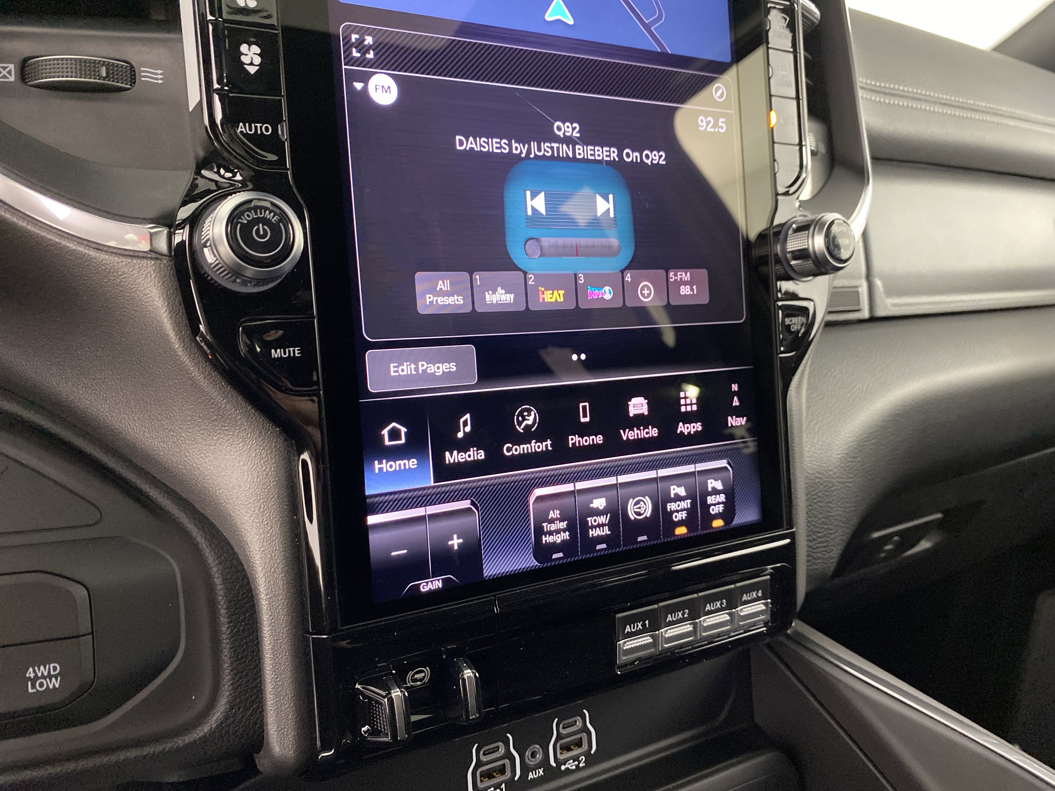 New 2026 RAM 2500 Laramie image 29