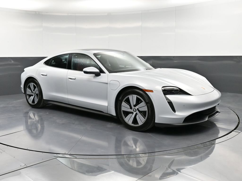 Certified 2024 Porsche Taycan image 10