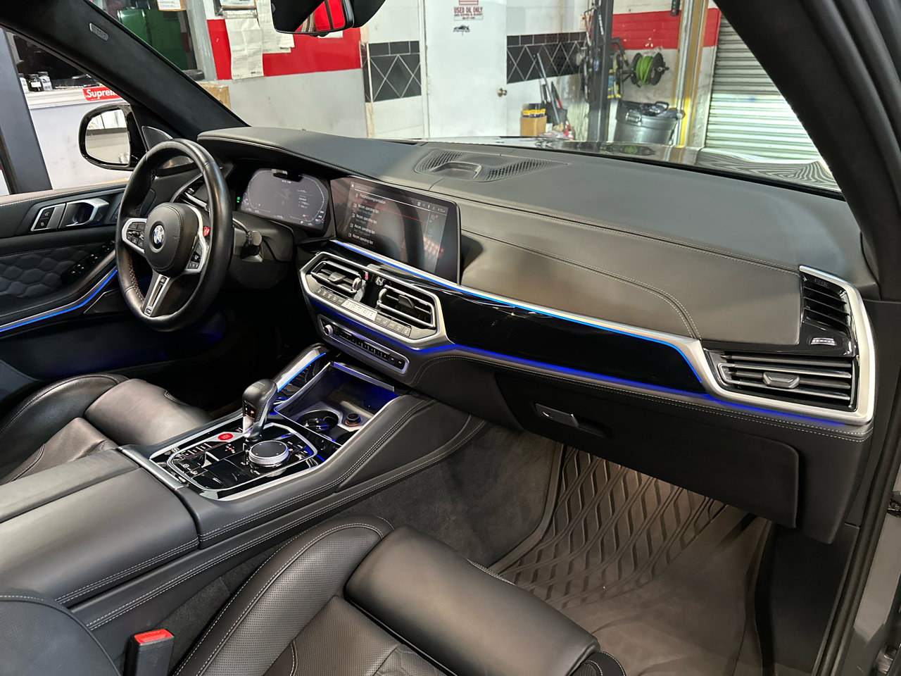 Used 2023 BMW X5 M Competition w/ Competition Package image 18