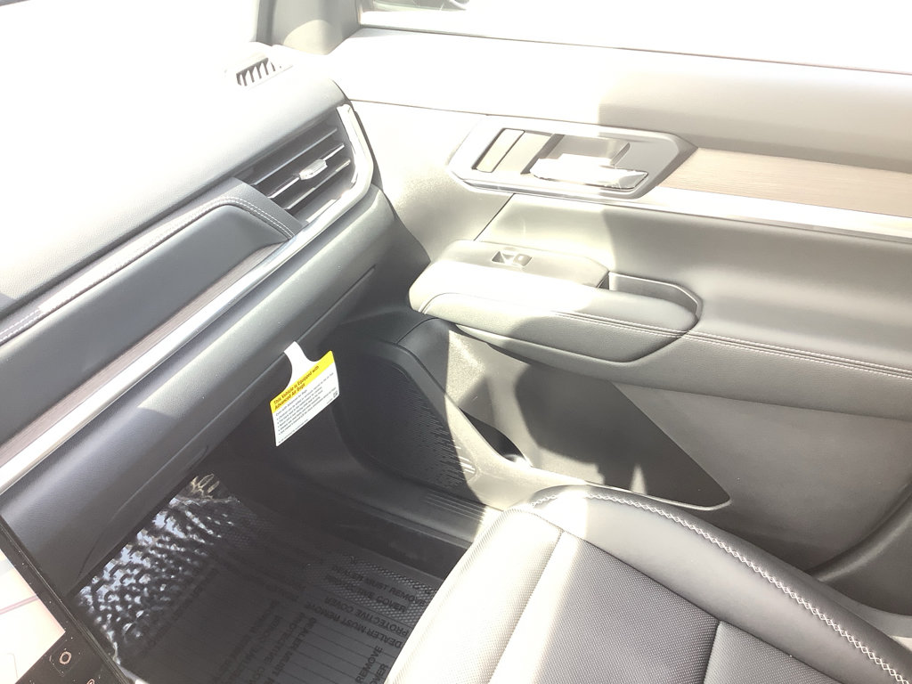 New 2026 GMC Terrain Denali w/ LPO, Floor Liner Package AWD/4WD image 22