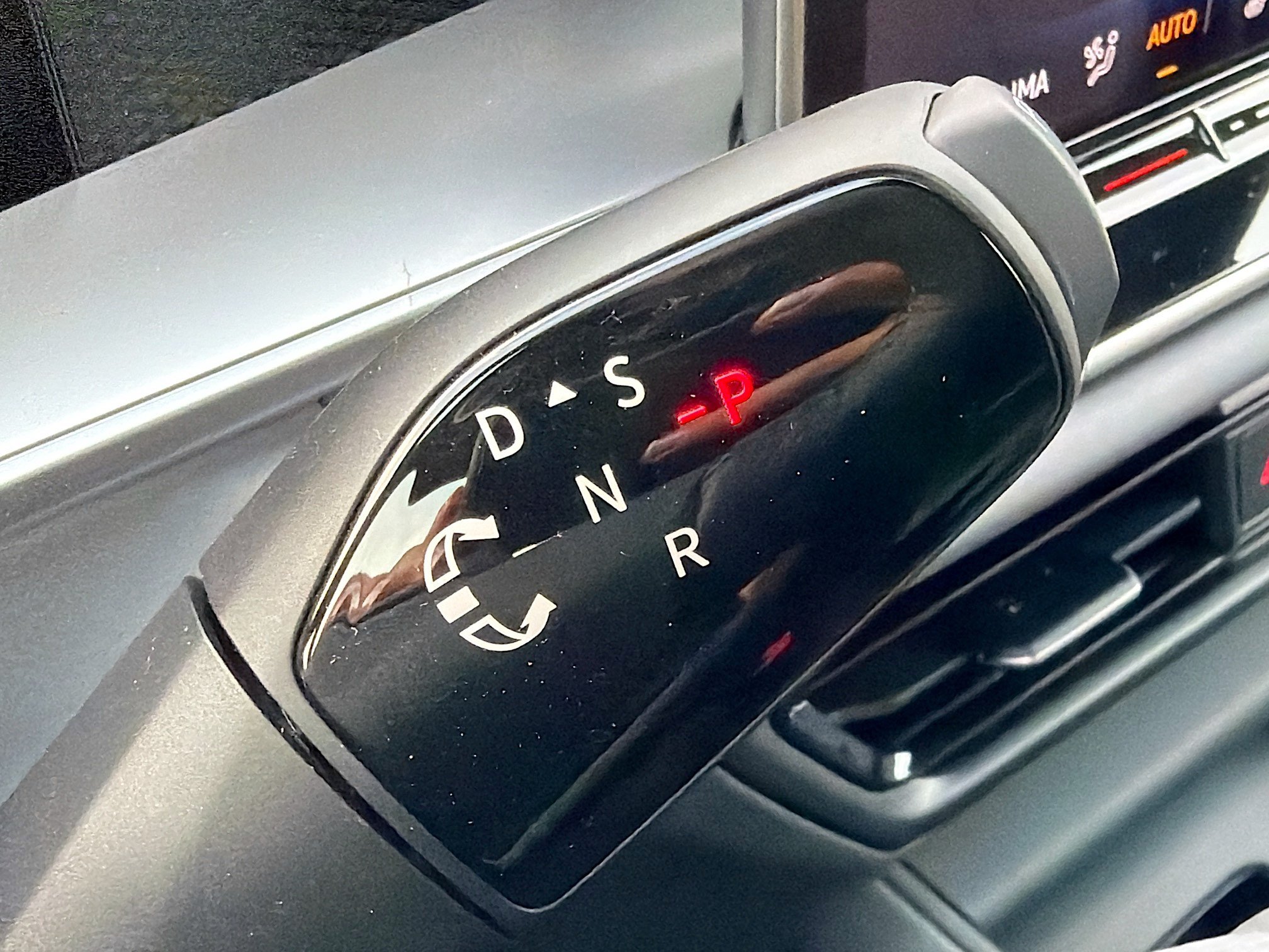 New 2026 Volkswagen Tiguan SE R-Line AWD/4WD image 29