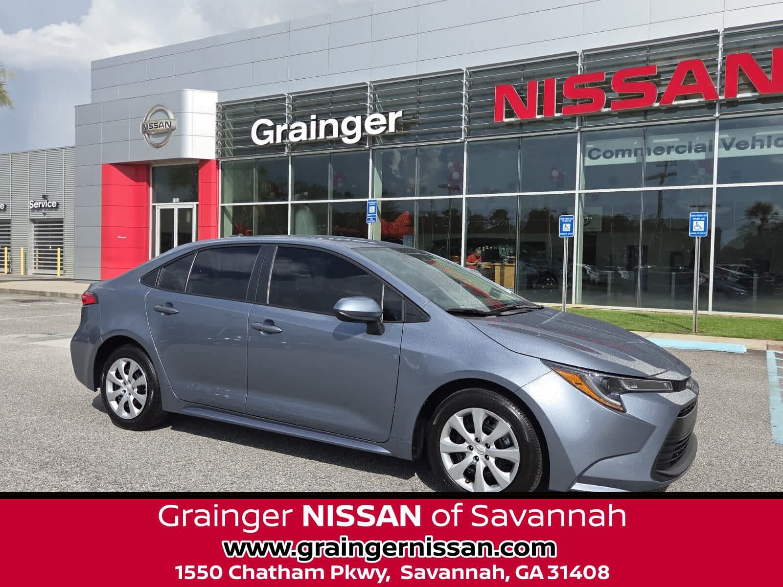 Used 2025 Toyota Corolla LE FWD image 1