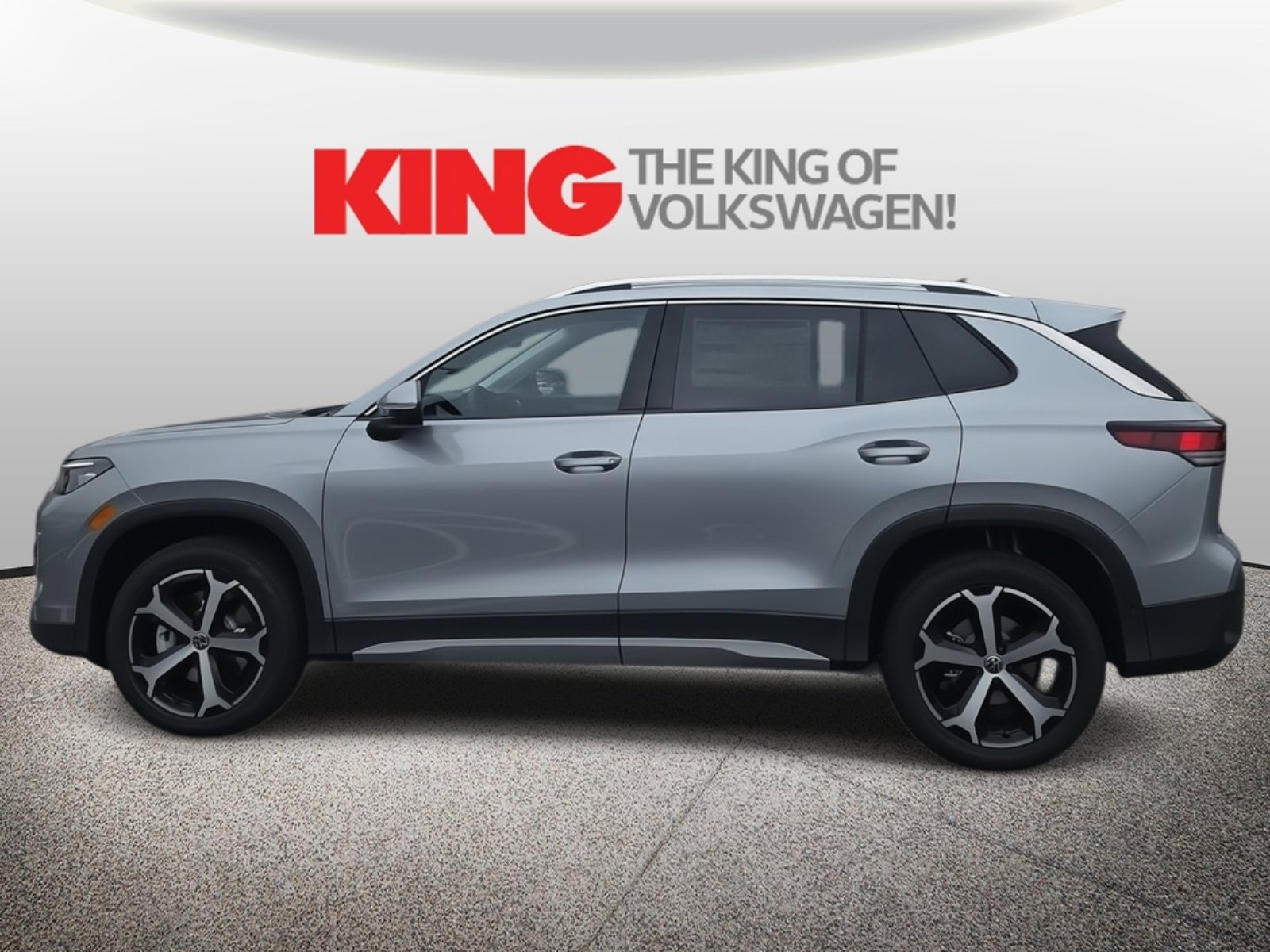 New 2026 Volkswagen Tiguan SE image 7