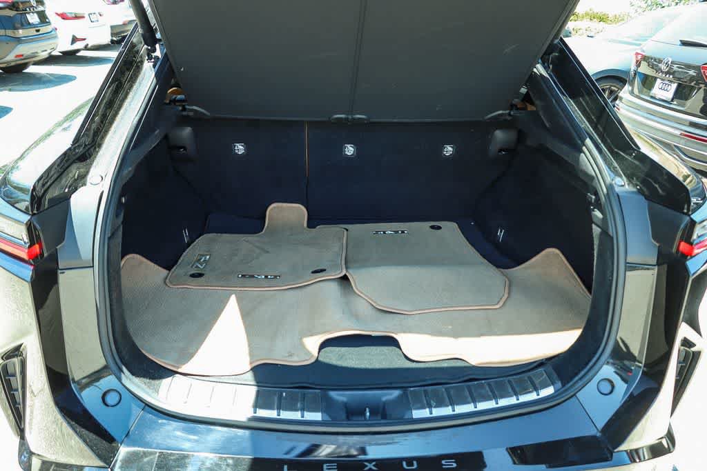 Used 2023 Lexus RZ 450e Premium w/ Technology Package AWD/4WD image 25
