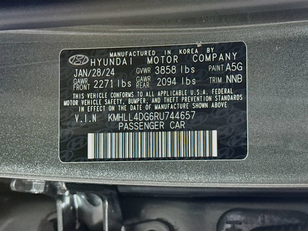 Certified 2024 Hyundai Elantra SE FWD image 33