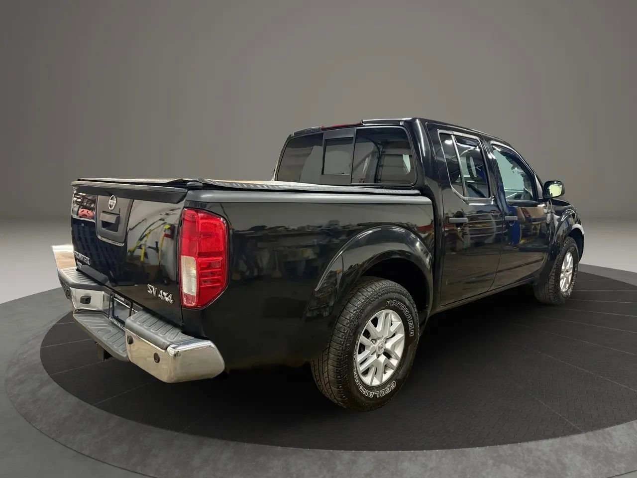 Used 2016 Nissan Frontier SV image 8