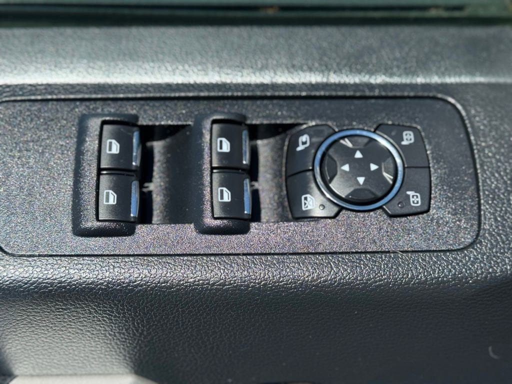 Used 2020 Ford F150 Lariat AWD/4WD image 22
