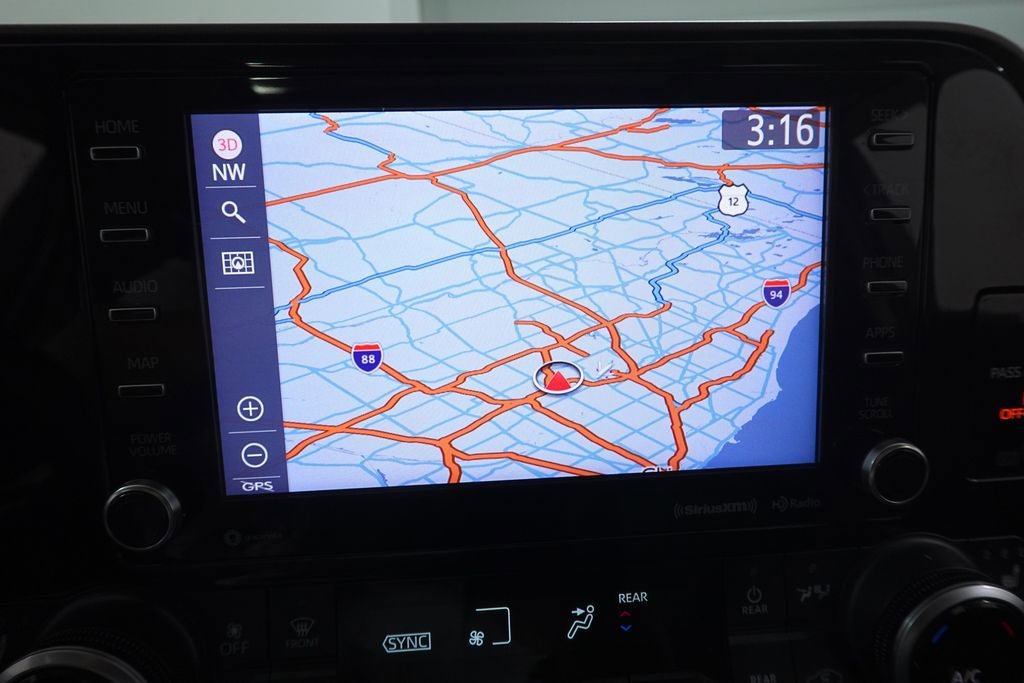Used 2020 Toyota Highlander XLE AWD/4WD image 17