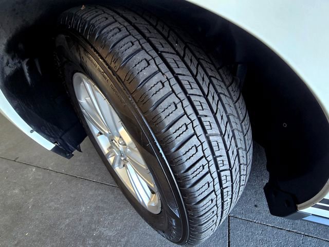 Used 2012 Ford Mustang Coupe image 25