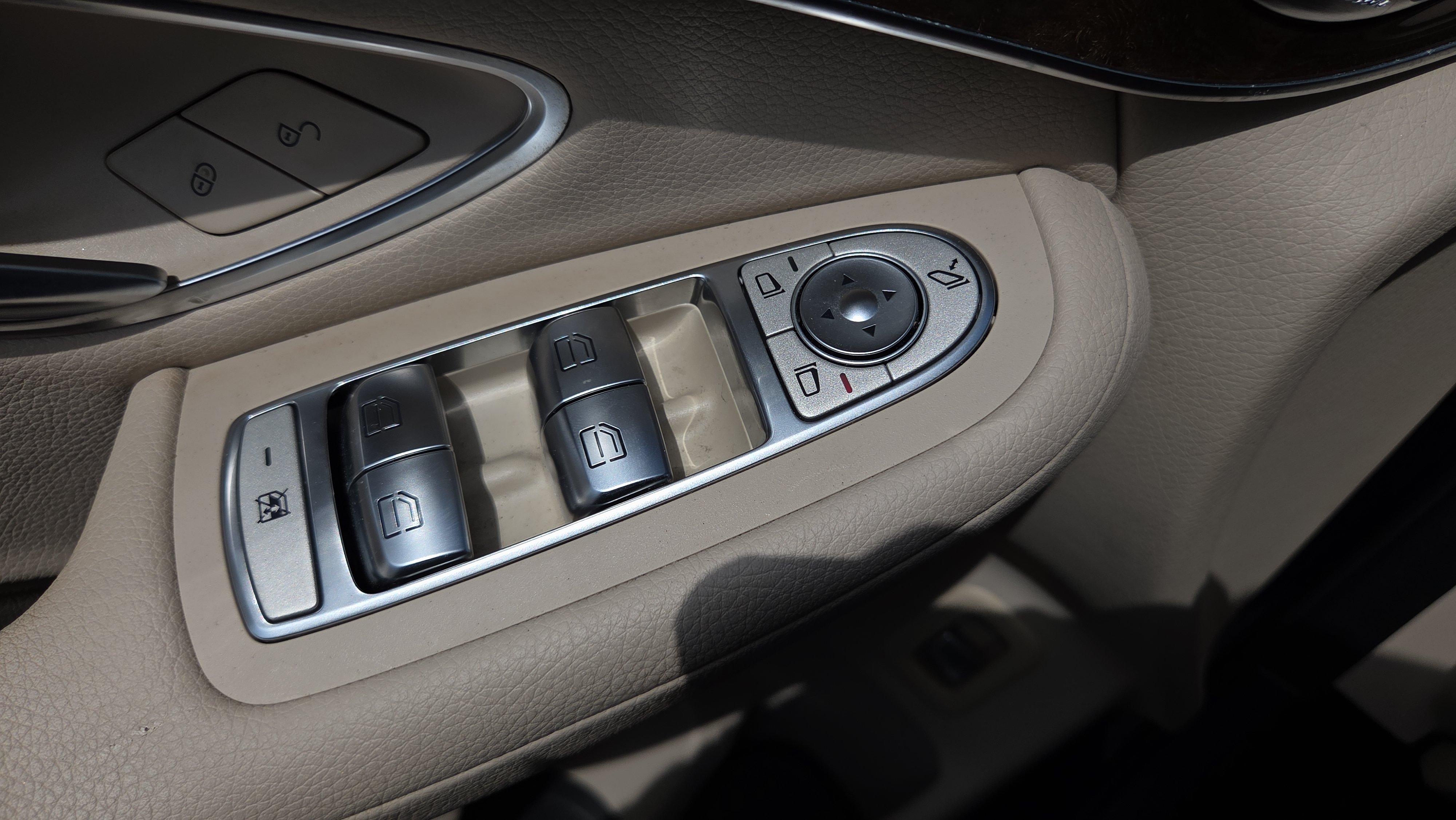 Used 2017 Mercedes-Benz GLC 300 image 33