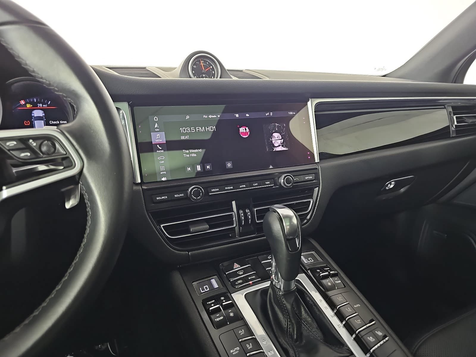 Used 2021 Porsche Macan AWD/4WD image 20