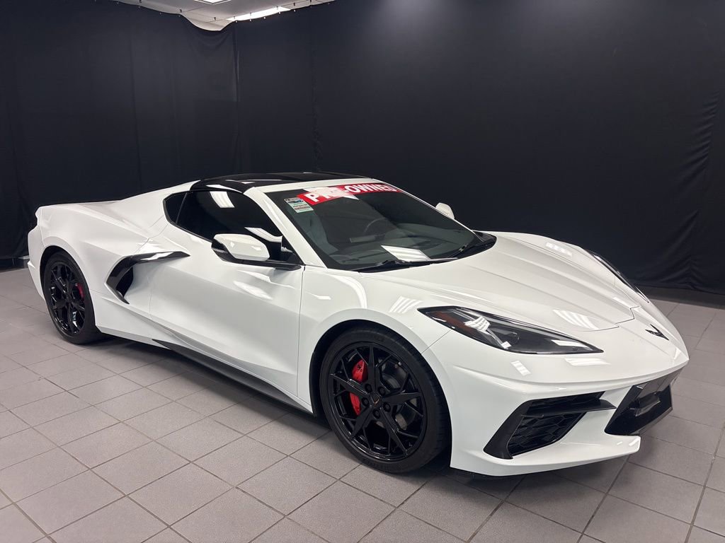 Used 2022 Chevrolet Corvette Stingray Coupe w/ 1LT RWD image 1