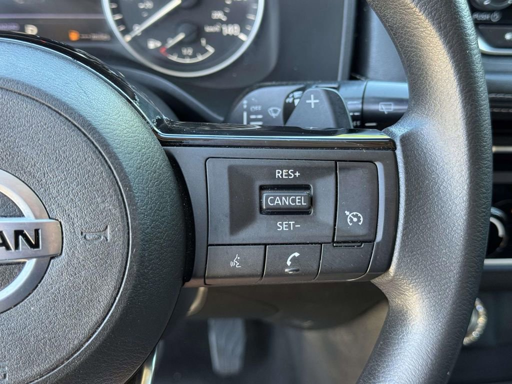 Used 2021 Nissan Rogue S FWD image 12
