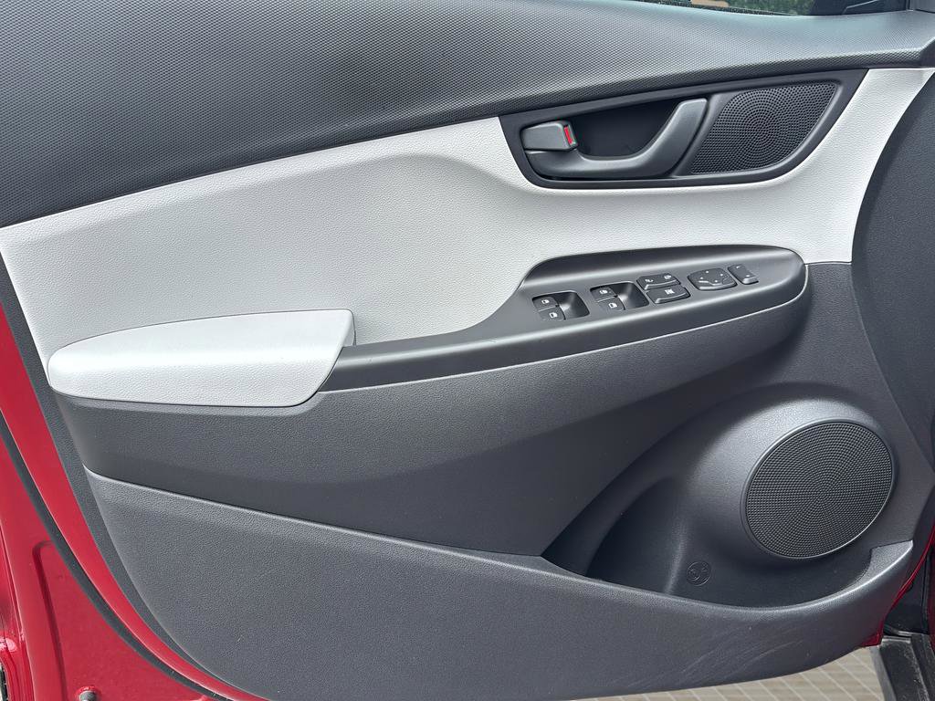 Certified 2023 Hyundai Kona SE FWD image 15