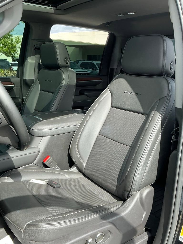 Used 2024 GMC Sierra 2500 Denali w/ Denali Reserve Package image 36