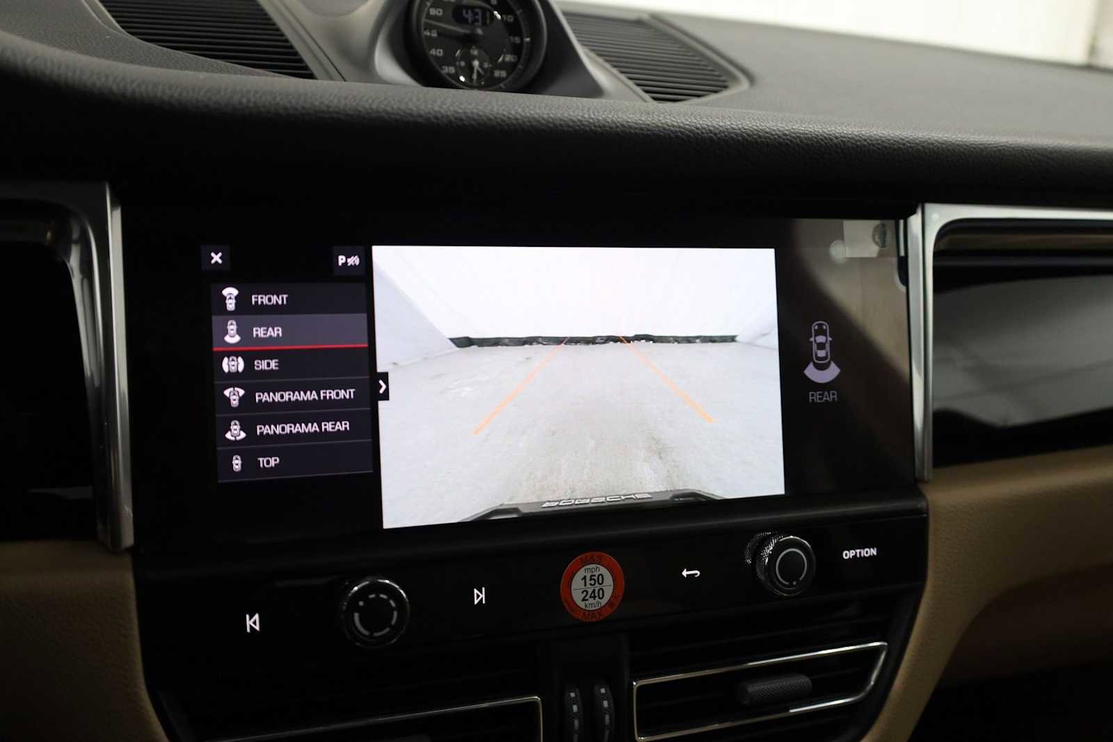 New 2026 Porsche Macan image 34