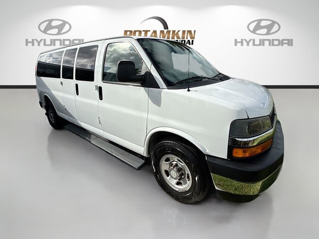 Used 2020 Chevrolet Express 3500 LT w/ LT Preferred Equipment Group image 3