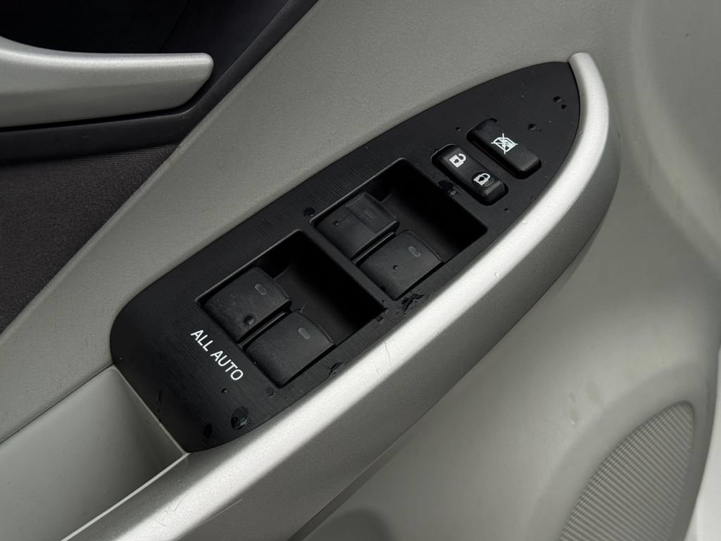 Used 2011 Toyota Prius Two FWD image 11