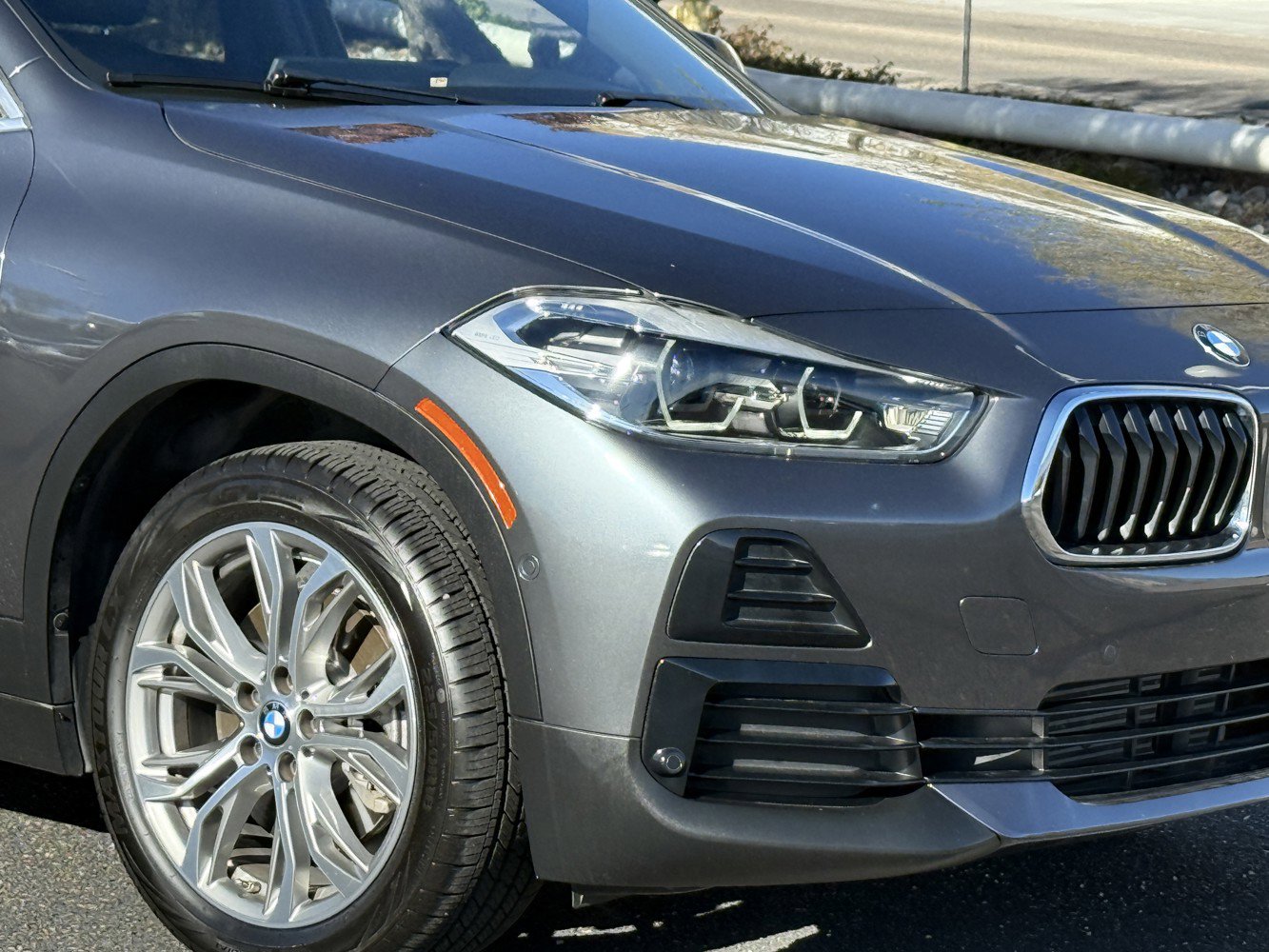 Used 2022 BMW X2 xDrive28i w/ Premium Package image 2