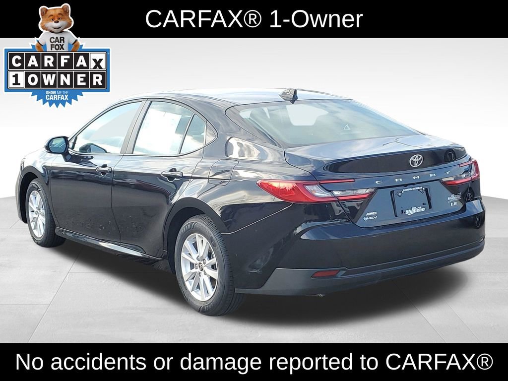 Used 2025 Toyota Camry LE w/ Convenience Package image 4