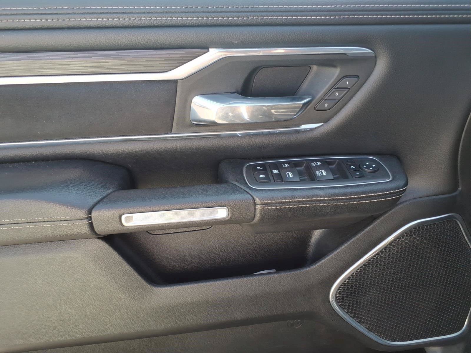 Used 2023 RAM 1500 Laramie AWD/4WD image 18