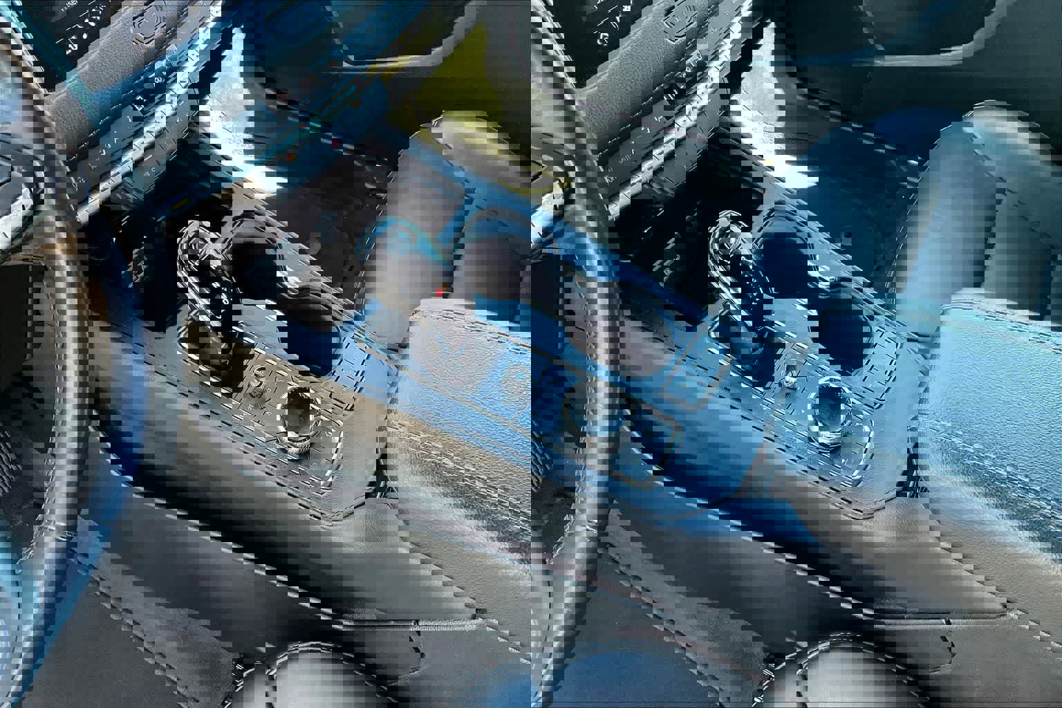 Used 2023 Cadillac XT4 Premium Luxury image 15