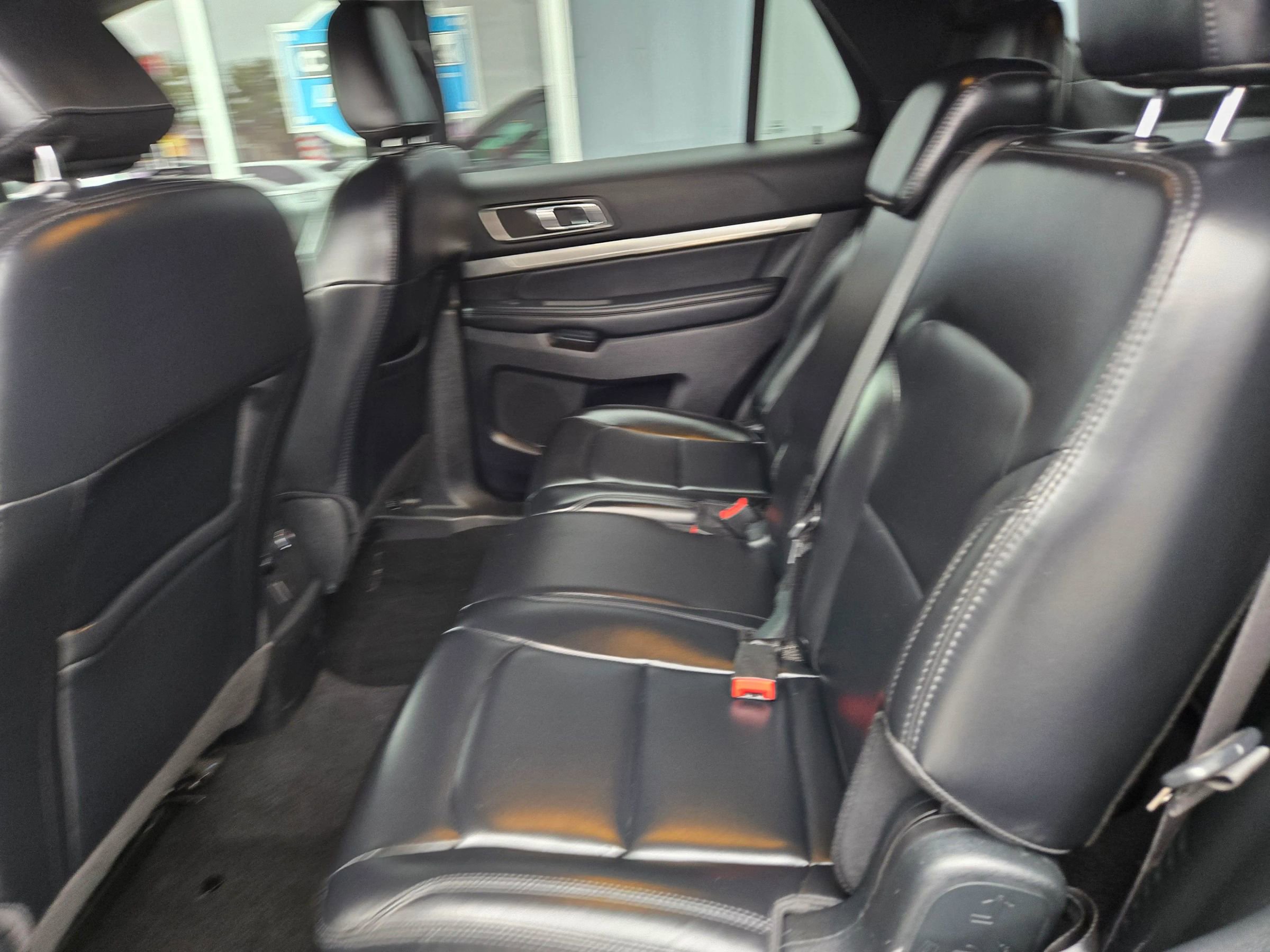 Used 2019 Ford Explorer XLT w/ Equipment Group 202A AWD/4WD image 55